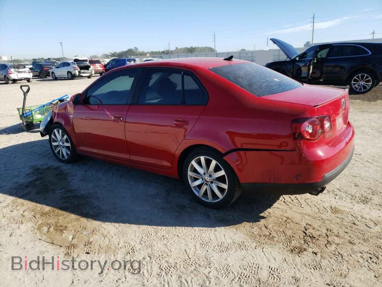 2010 VOLKSWAGEN JETTA - VIN: 3VWRJ7AJ5AM058749 - Фото 2