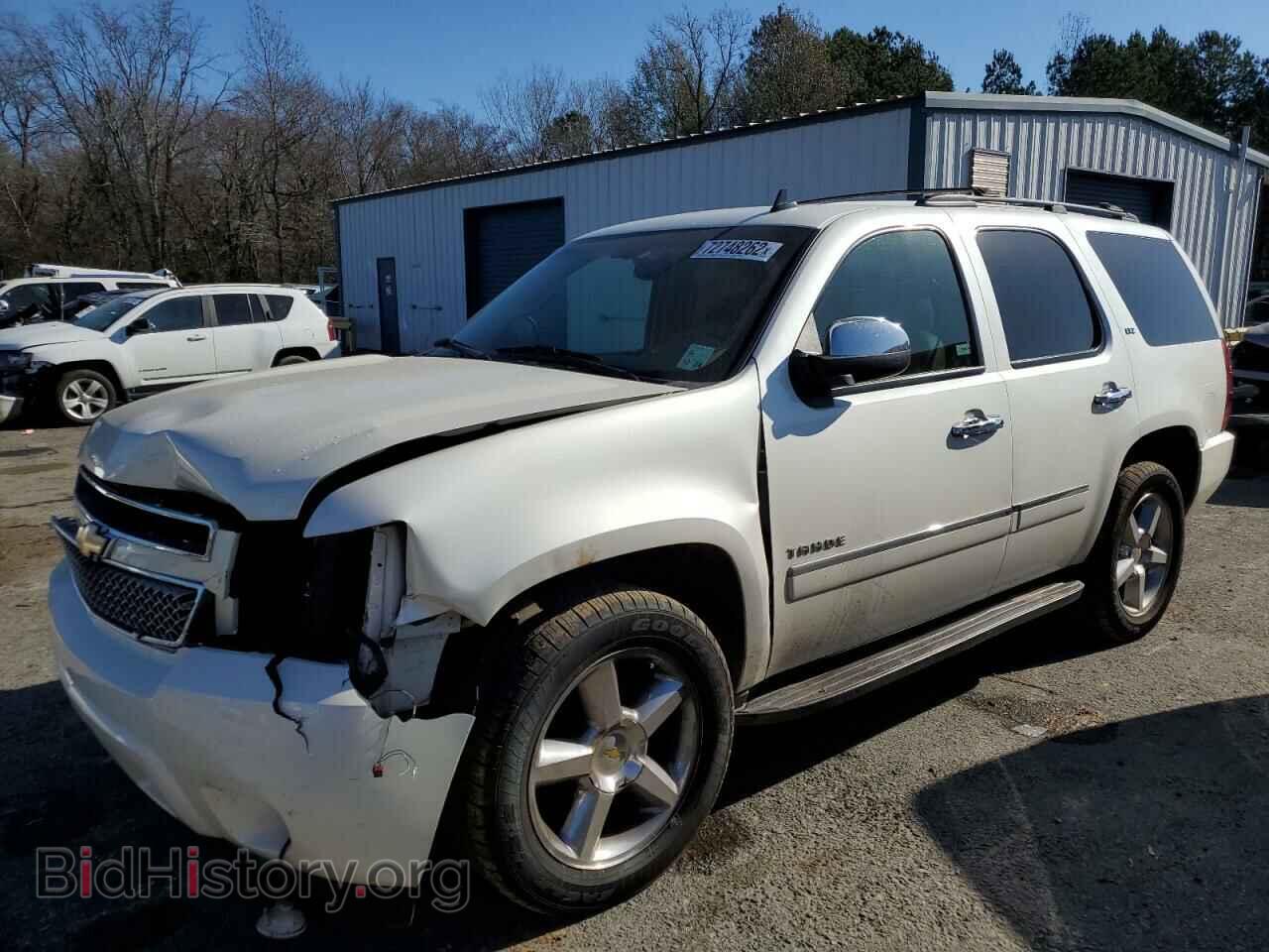 Photo 1GNSCCE04BR165923 - CHEVROLET TAHOE 2011