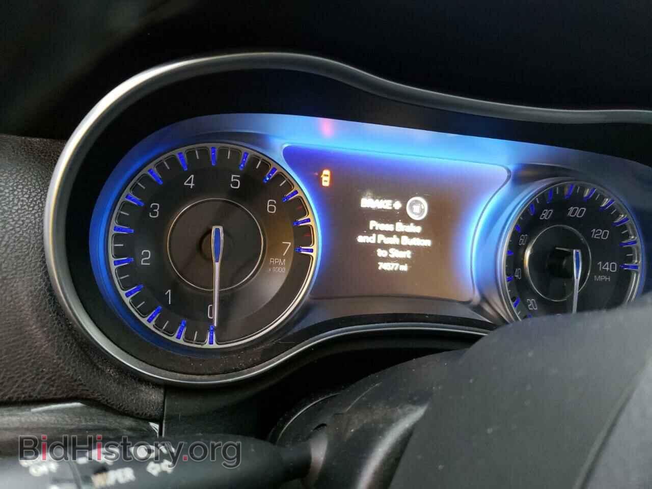 2016 CHRYSLER 300 - VIN: 2C3CCAAG0GH358294 - Фото 9