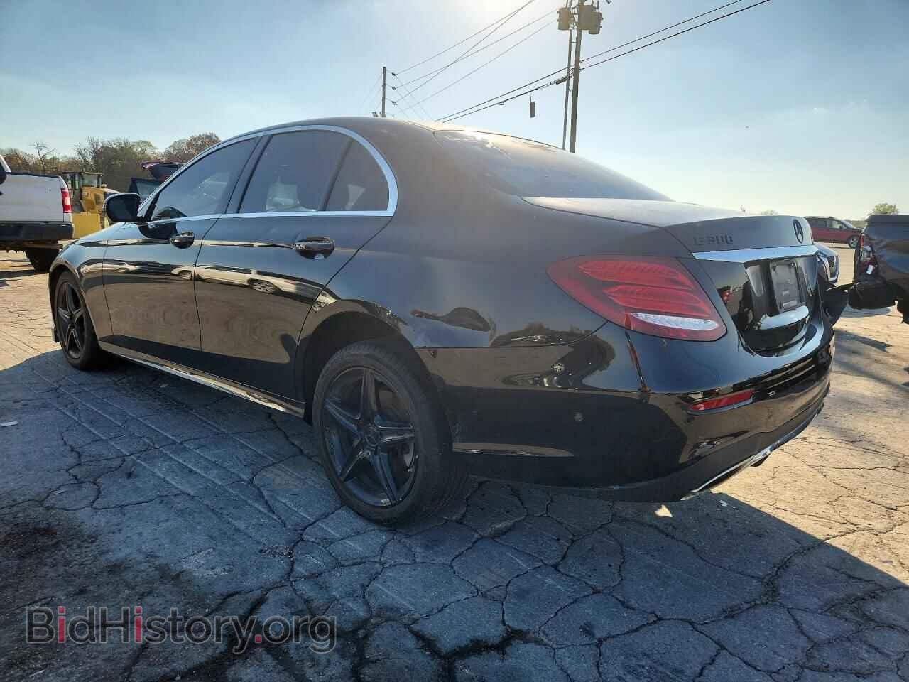 2017 MERCEDES-BENZ E-CLASS - VIN: WDDZF4KB5HA081455 - Фото 2