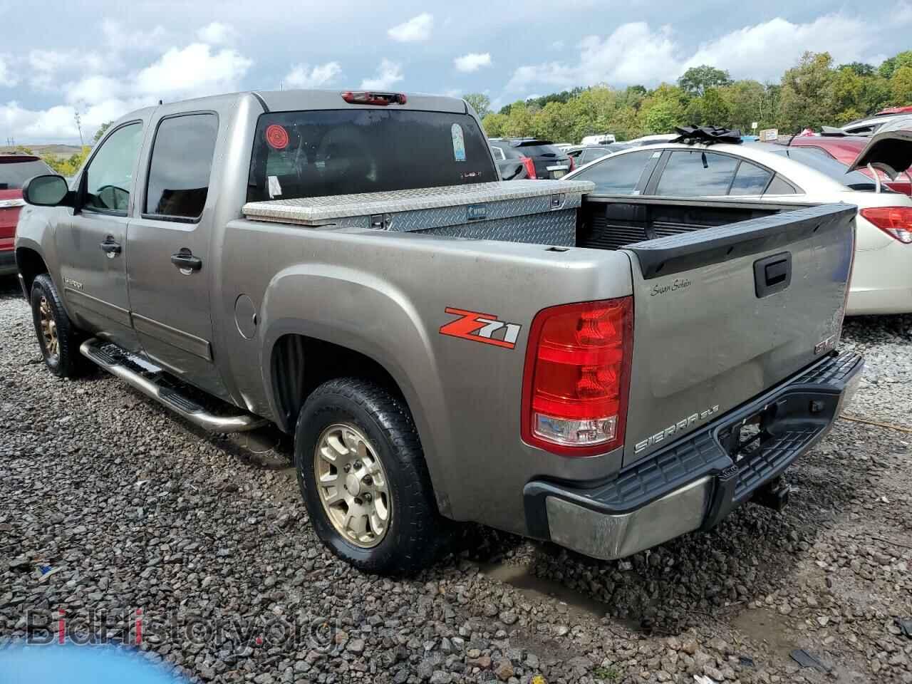 2007 GMC SIERRA - VIN: 2GTEC13J771636310 - Photo 2