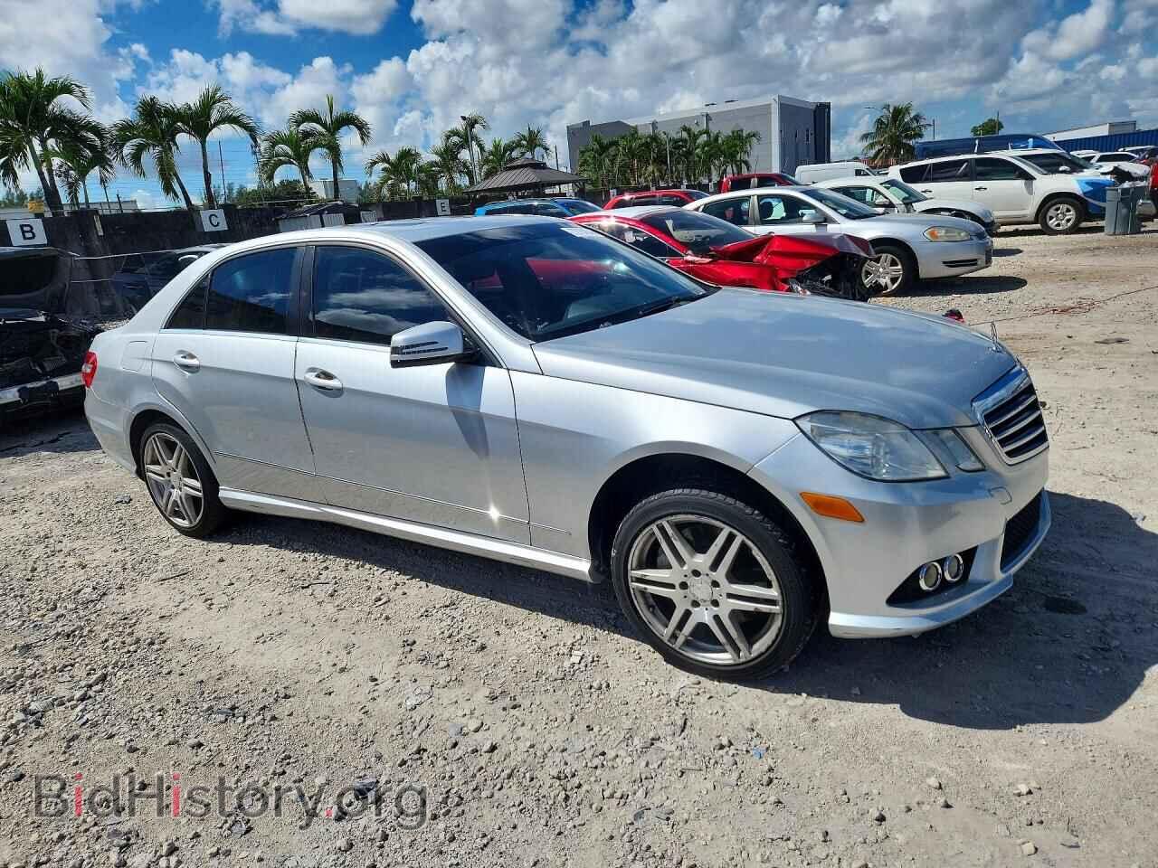 2010 Mercedes-Benz E-CLASS (VIN WDDHF7CB4AA197957) — фото 4 из 12