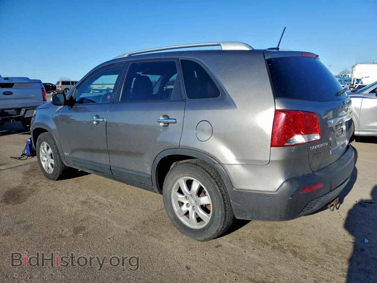 2013 KIA SORENTO - VIN: 5XYKTDA27DG367968 - Фото 2