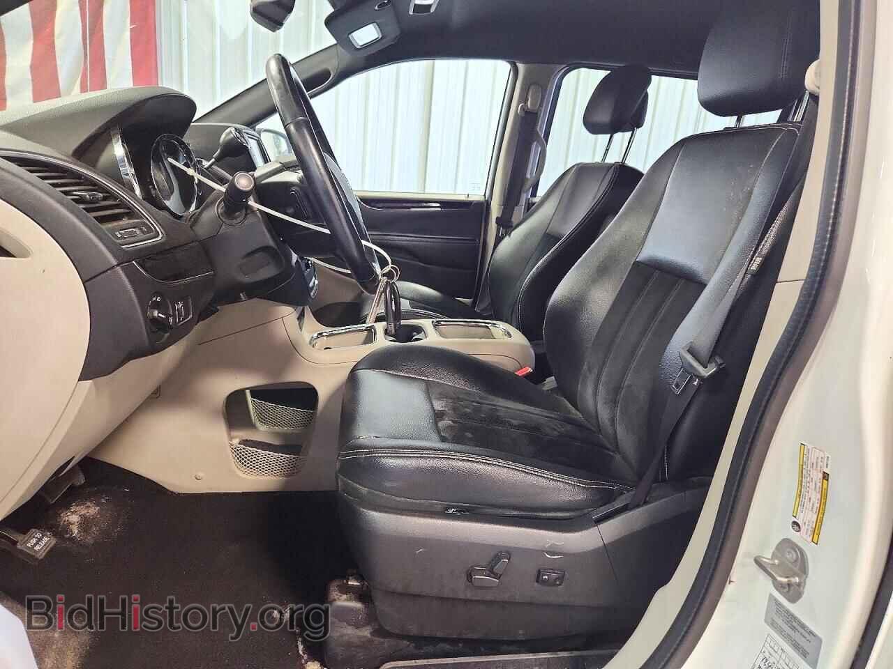 2017 Dodge CARAVAN (VIN 2C4RDGCG8HR677229) — photo 7 of 13