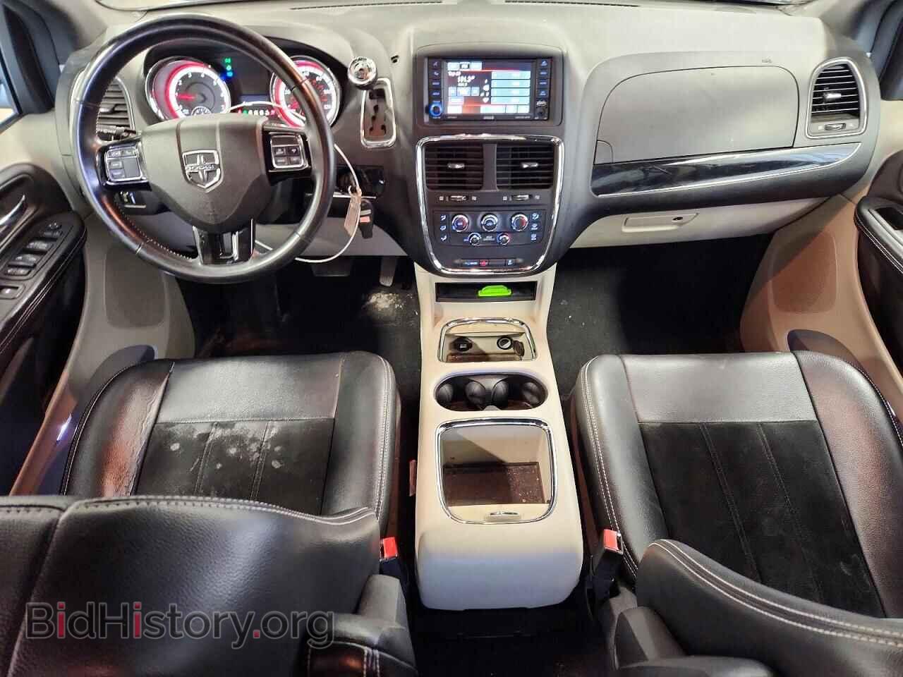 2017 Dodge CARAVAN (VIN 2C4RDGCG8HR677229) — photo 8 of 13