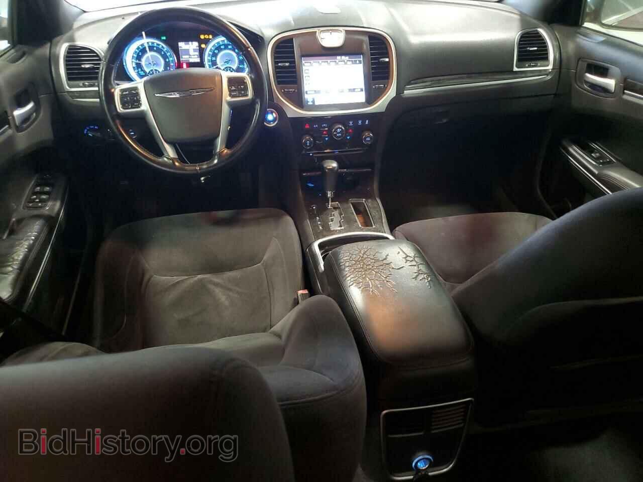 2011 CHRYSLER 300 - VIN: 2C3CA4CG7BH528888 - Фото 8