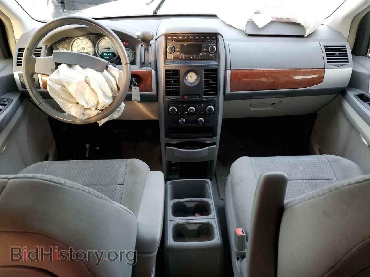 2008 CHRYSLER MINIVAN - VIN: 2A8HR54P58R682087 - Фото 8