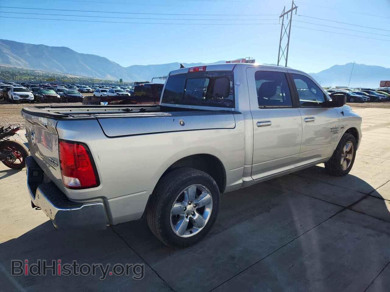 2019 RAM 1500 (VIN 1C6RR7LT3KS527430) — photo 3 of 12