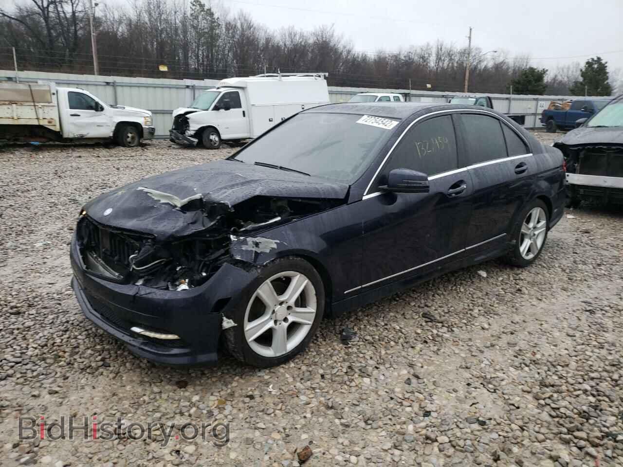 Photo WDDGF8BB9BR137971 - MERCEDES-BENZ C-CLASS 2011