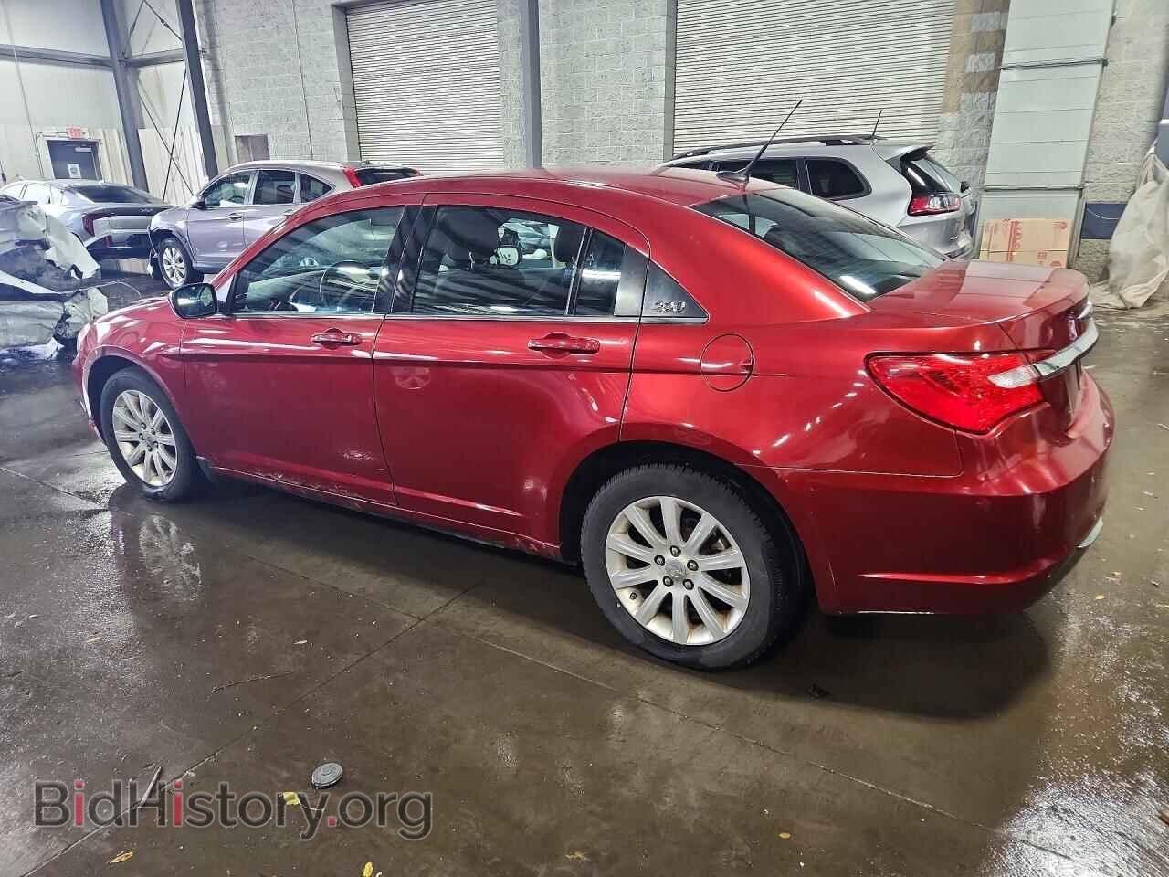 2011 CHRYSLER 200 - VIN: 1C3BC1FG7BN520216 - Photo 2