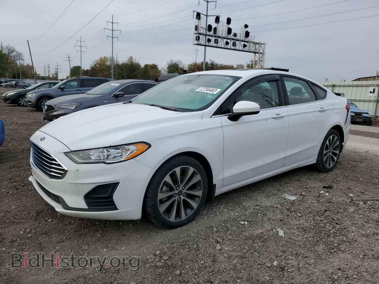 Photo 3FA6P0T9XKR237152 - FORD FUSION 2019