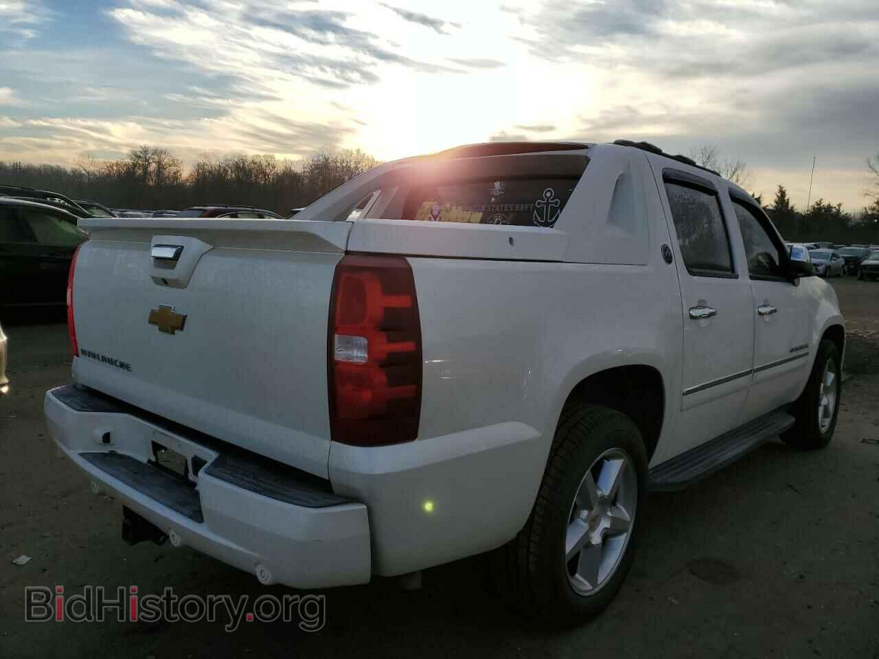 2013 CHEVROLET AVALANCHE - VIN: 3GNTKGE70DG376406 - Фото 3