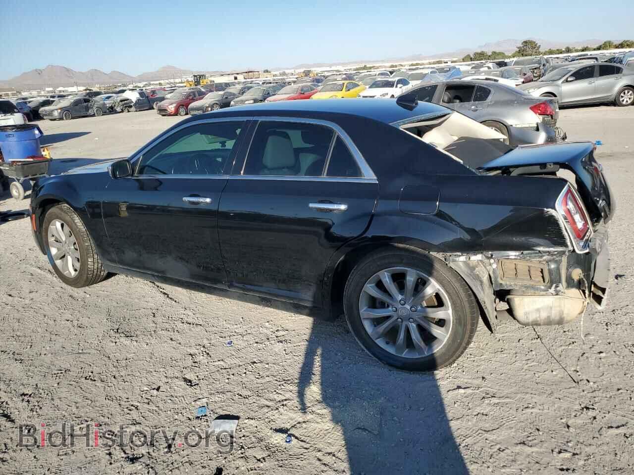 2018 CHRYSLER 300 - VIN: 2C3CCAKG6JH226677 - Фото 2