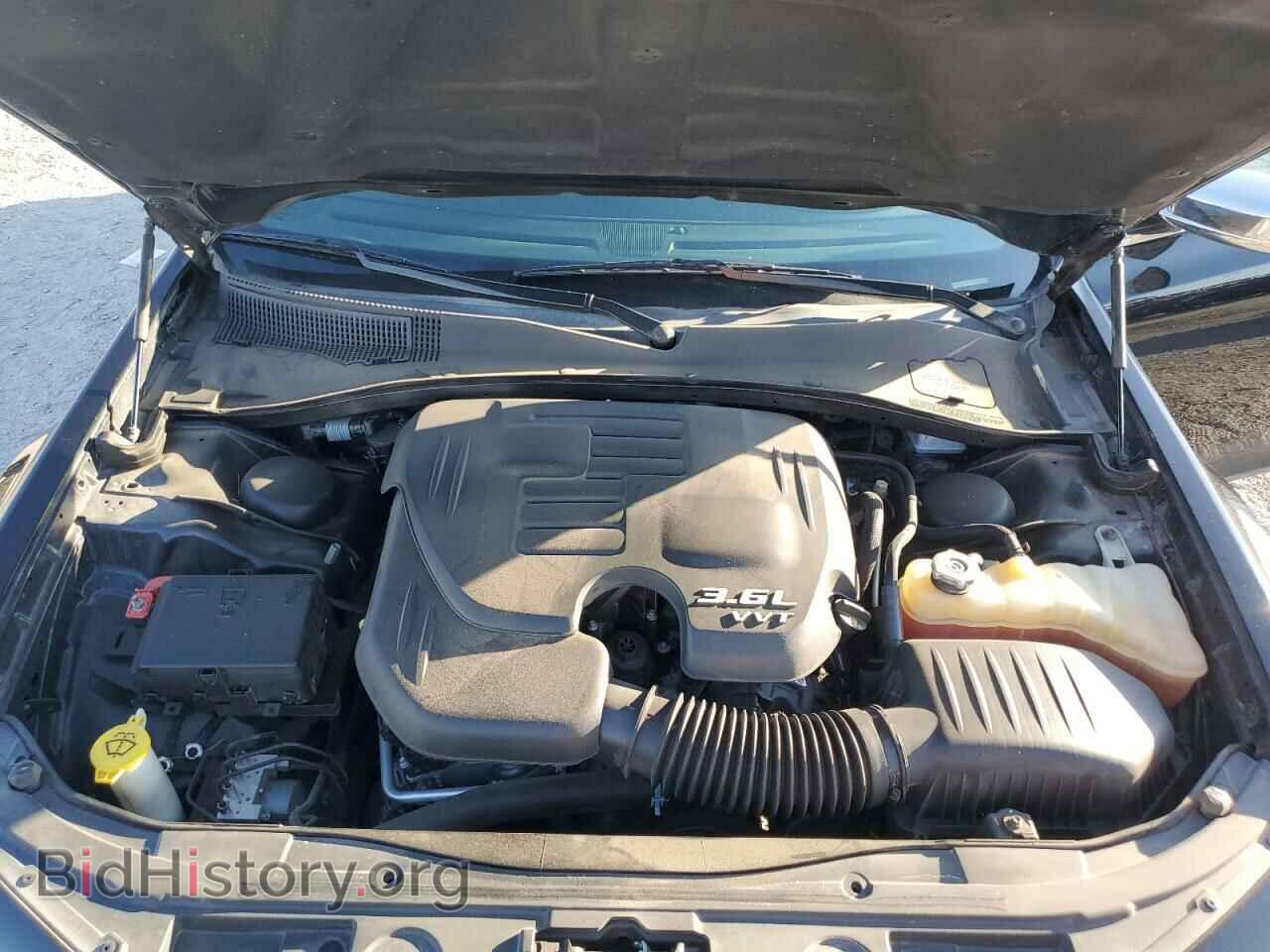 2018 CHRYSLER 300 - VIN: 2C3CCAKG6JH226677 - Фото 11