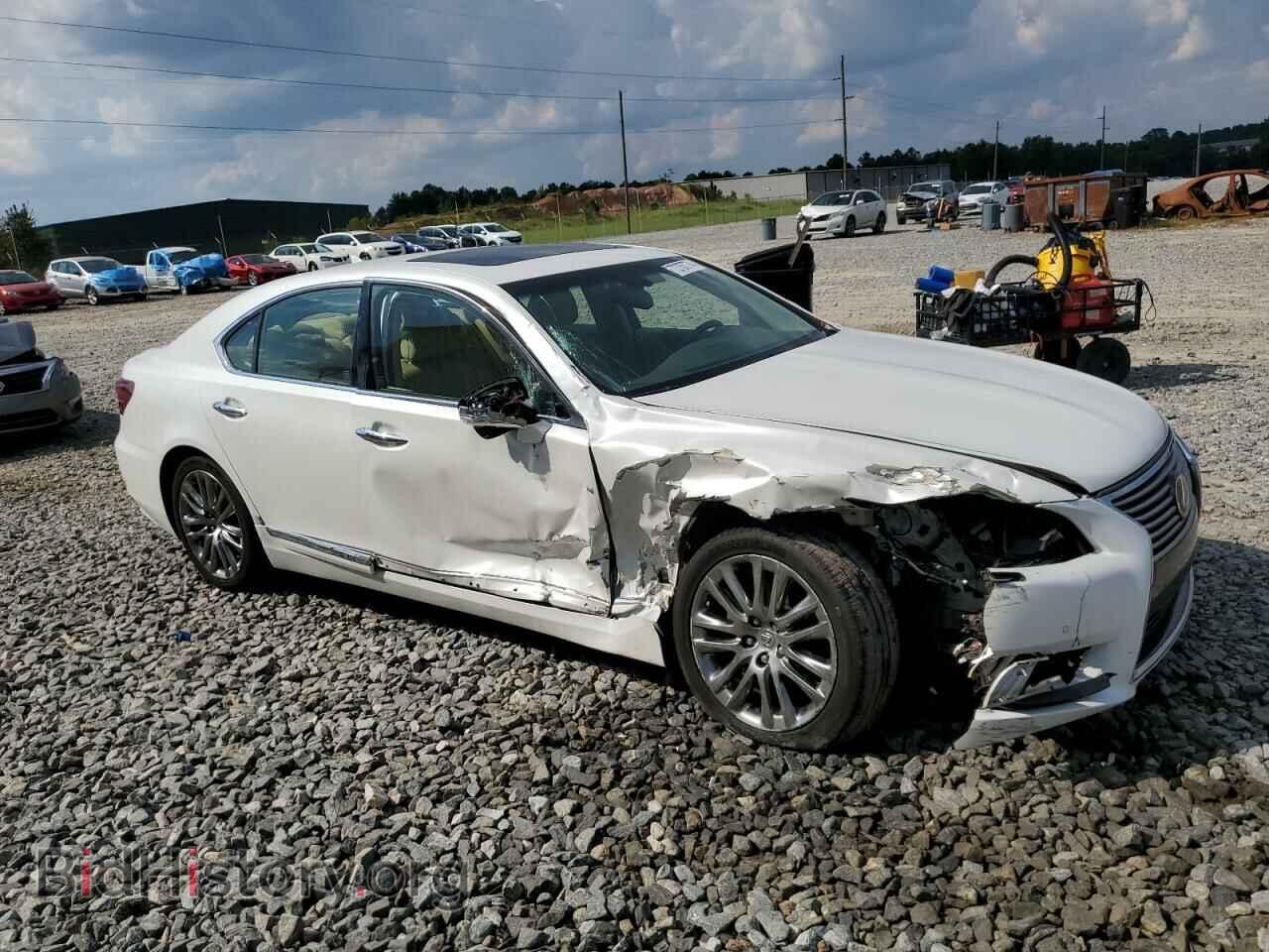 2013 LEXUS LS460 - VIN: JTHBL5EFXD5124665 - Photo 4