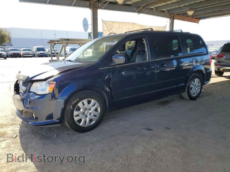 2017 Dodge CARAVAN SXT (VIN 2C4RDGCG5HR666883) — photo 1 of 15, Copart, damage: front end