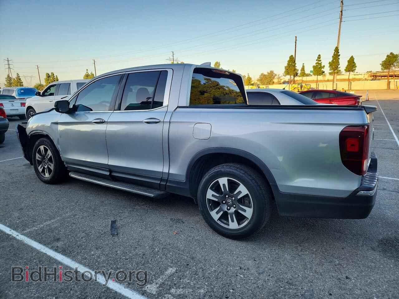 2017 HONDA RIDGELINE - VIN: 5FPYK2F6XHB008020 - Photo 2