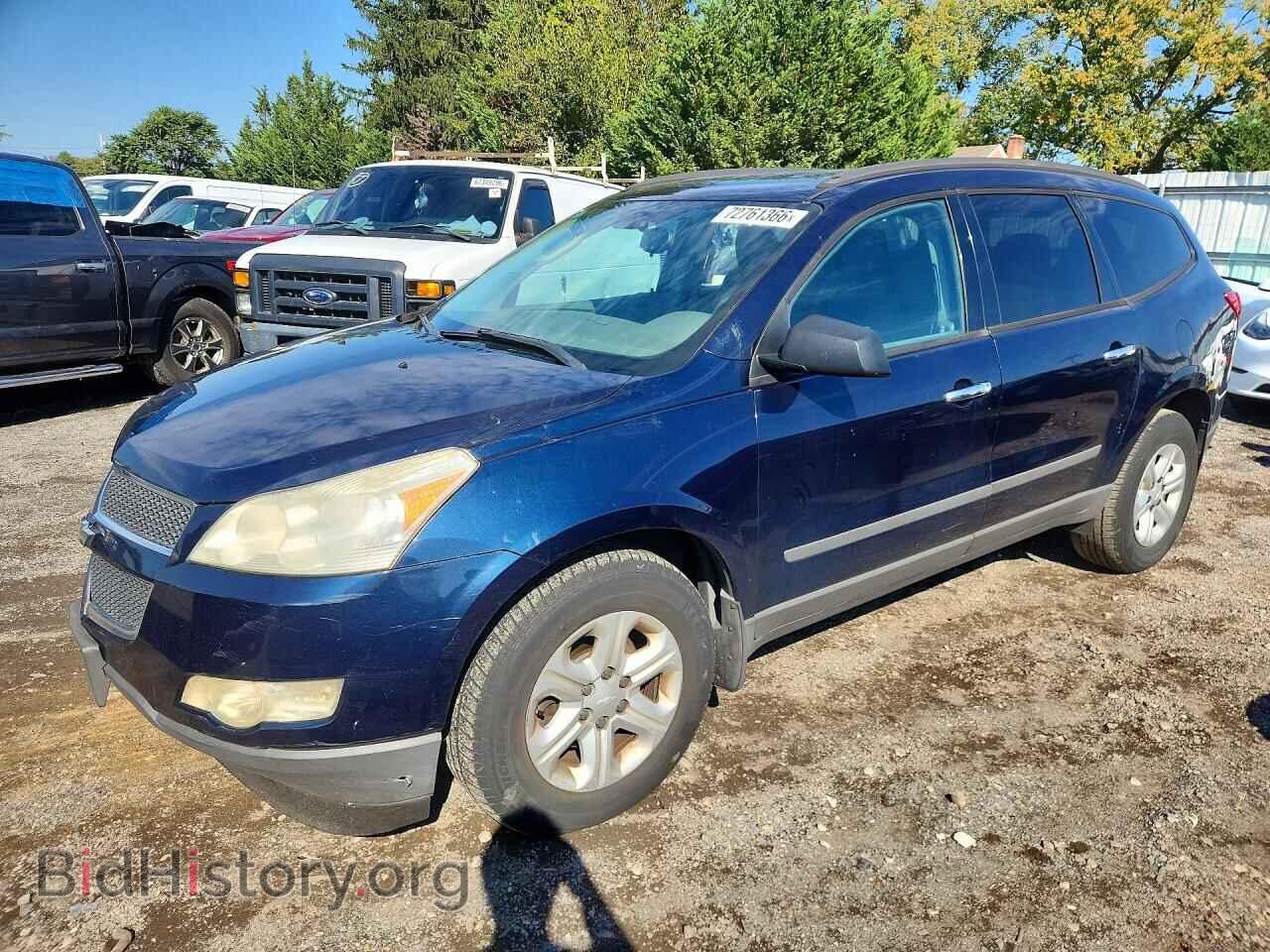 Photo 1GNKRFED1BJ402904 - CHEVROLET TRAVERSE 2011