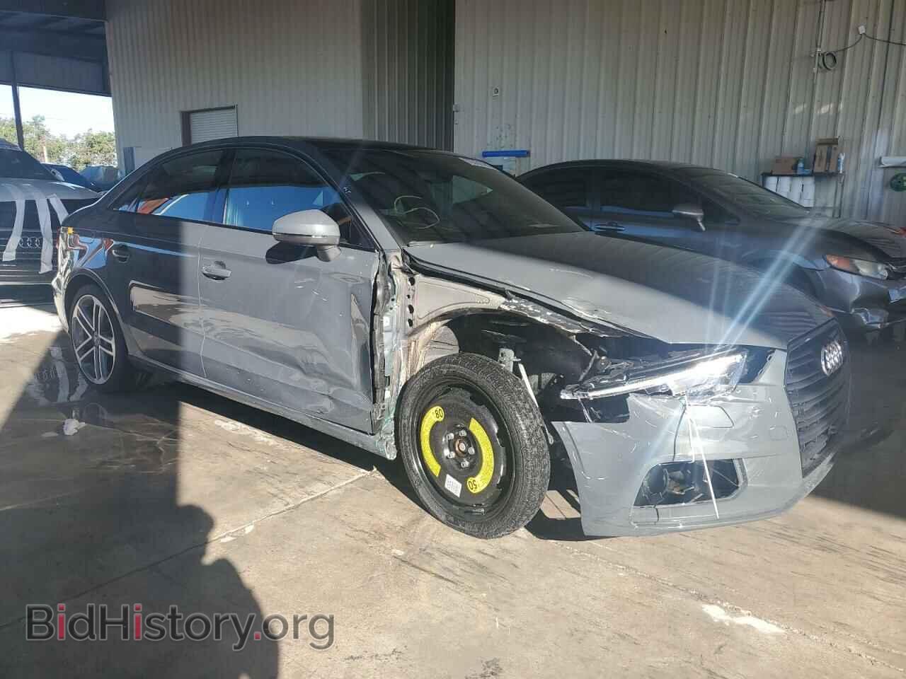 2019 AUDI A3 - VIN: WAUAUGFFXKA084223 - Фото 4