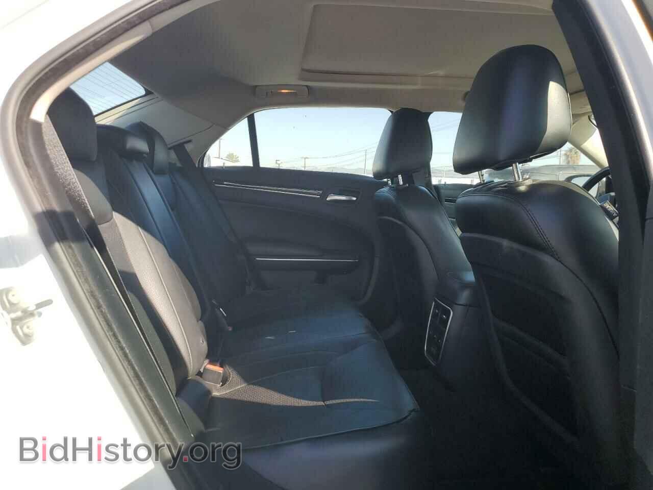 2016 CHRYSLER 300 - VIN: 2C3CCAEG6GH190252 - Фото 10