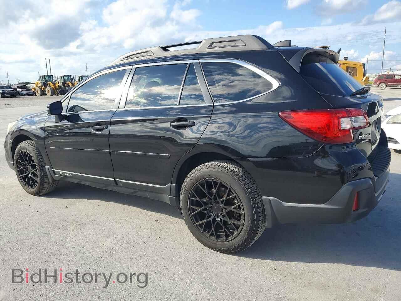 2018 SUBARU OUTBACK - VIN: 4S4BSANC7J3368005 - Фото 2
