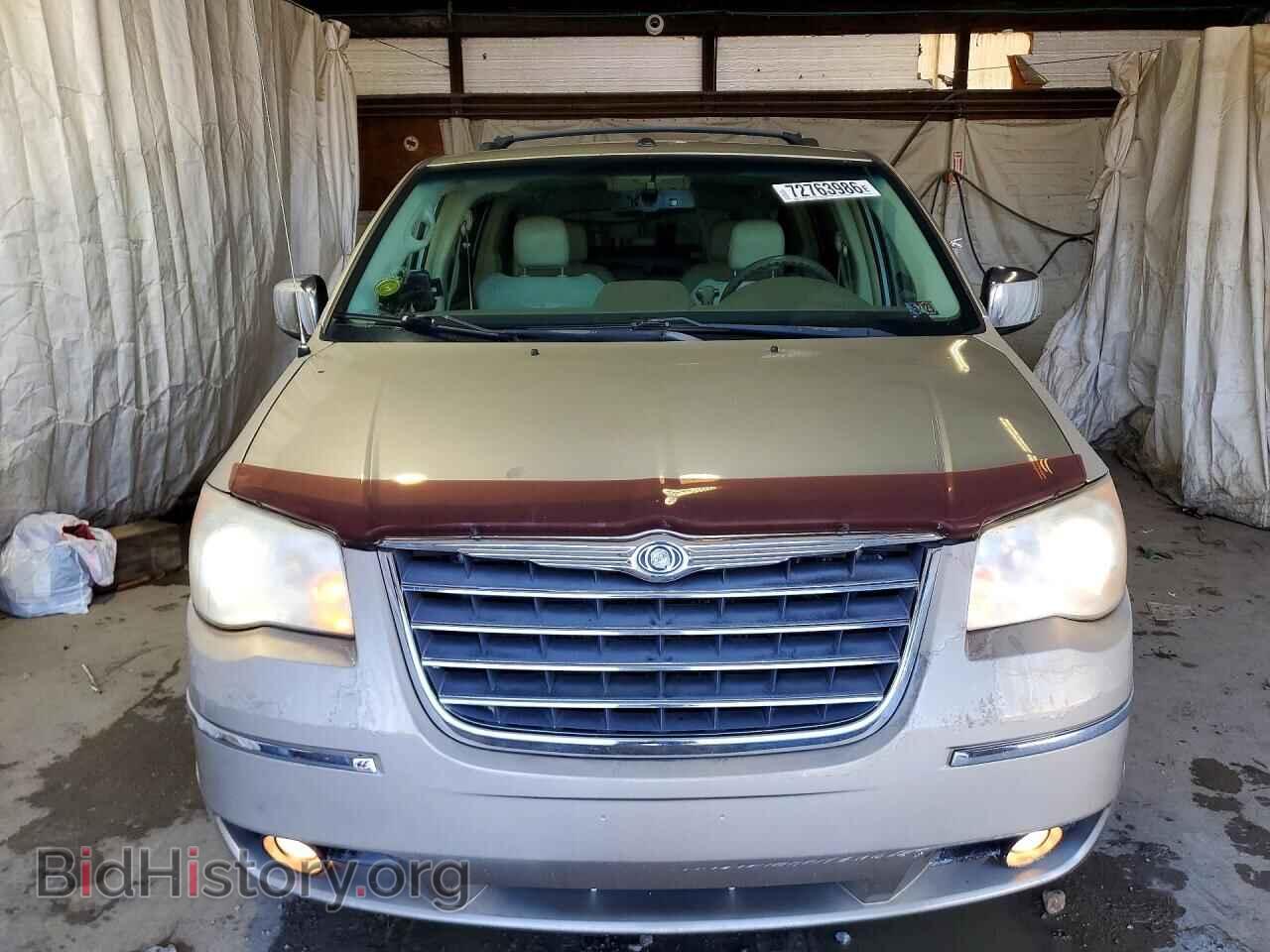 2008 Chrysler MINIVAN (VIN 2A8HR64X88R645928) — photo 5 of 13