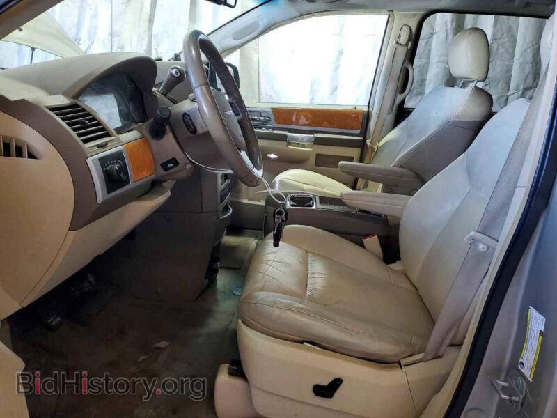2008 Chrysler MINIVAN (VIN 2A8HR64X88R645928) — photo 7 of 13