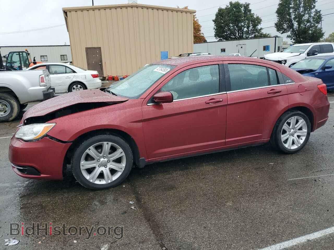 Photo 1C3BC1FG2BN570585 - CHRYSLER 200 2011