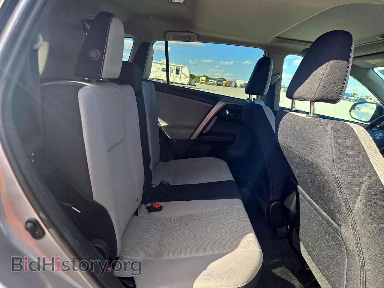 2017 TOYOTA RAV4 - VIN: 2T3RFREV2HW562987 - Photo 11