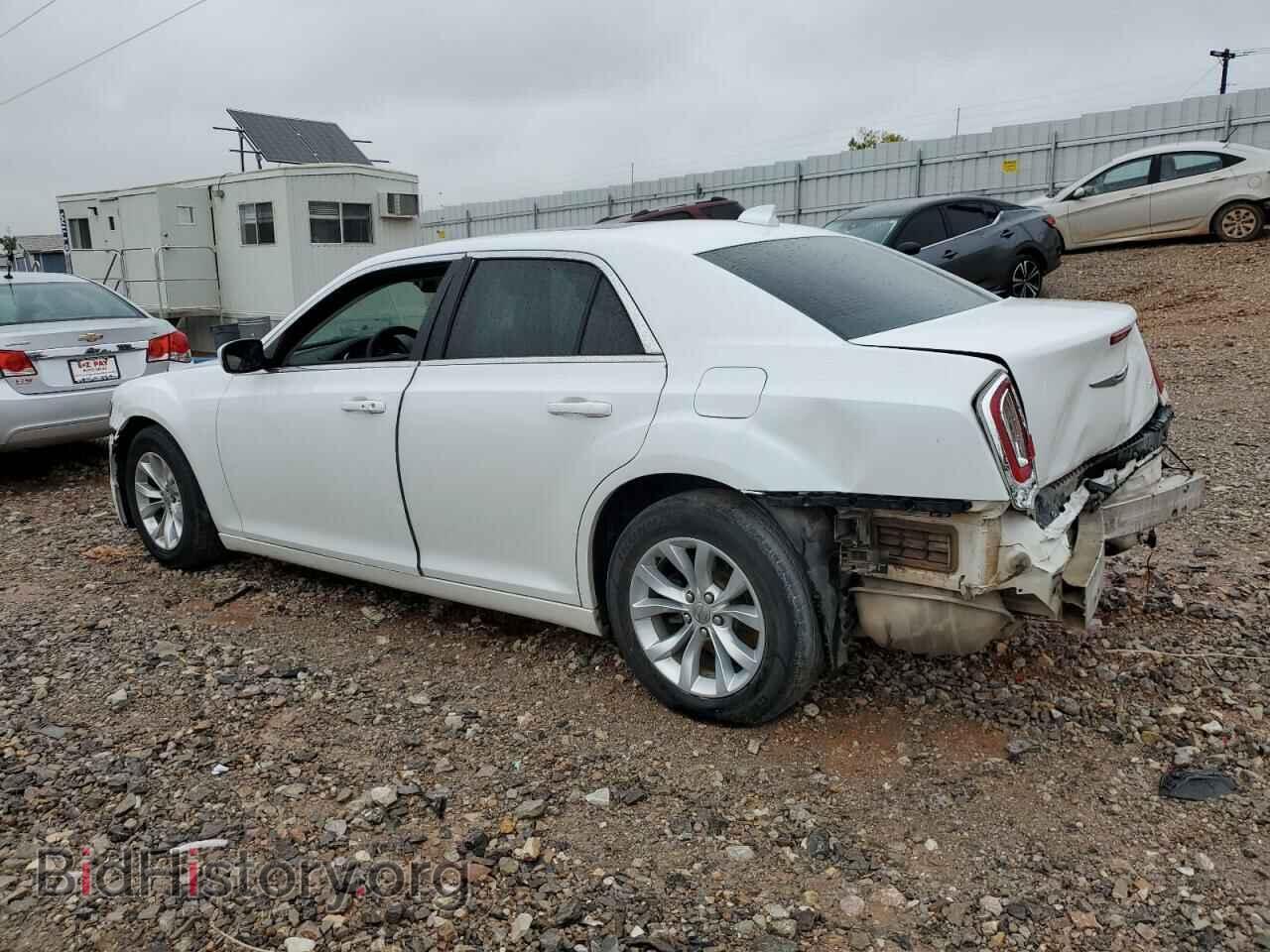 2016 CHRYSLER 300 - VIN: 2C3CCAAG6GH216922 - Фото 2