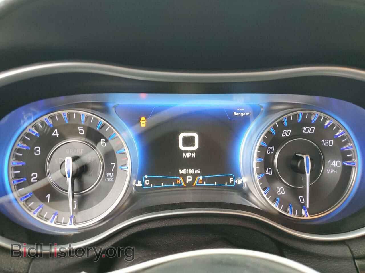 2016 CHRYSLER 300 - VIN: 2C3CCAAG6GH216922 - Фото 9