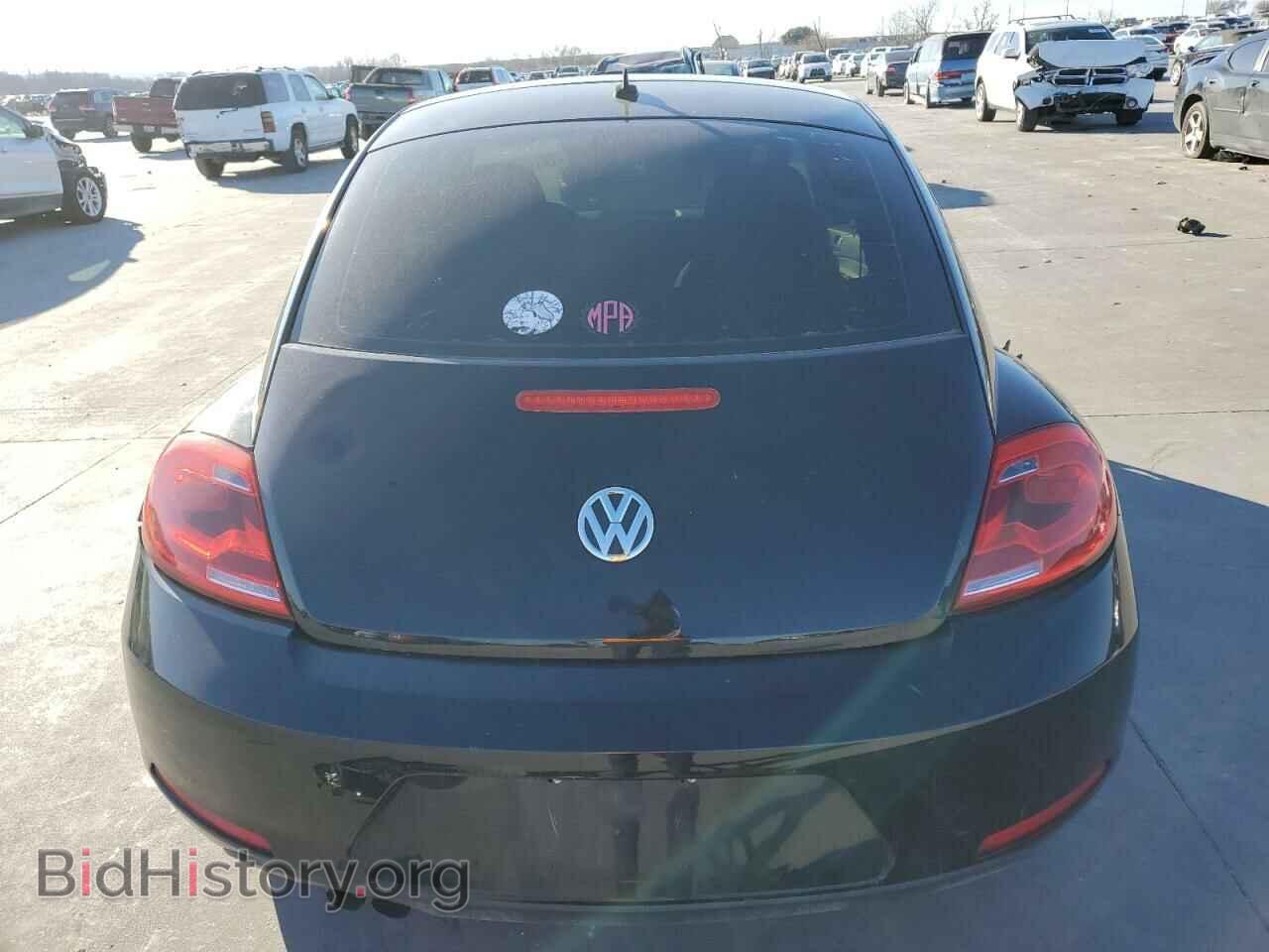 2013 VOLKSWAGEN BEETLE - VIN: 3VWFP7AT0DM690274 - Фото 6