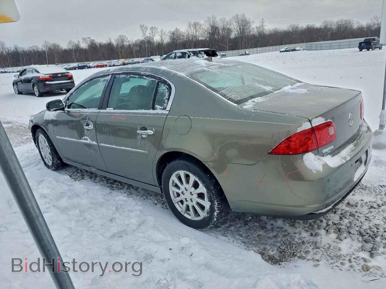 2011 BUICK LUCERNE - VIN: 1G4HC5EM0BU135019 - Фото 2