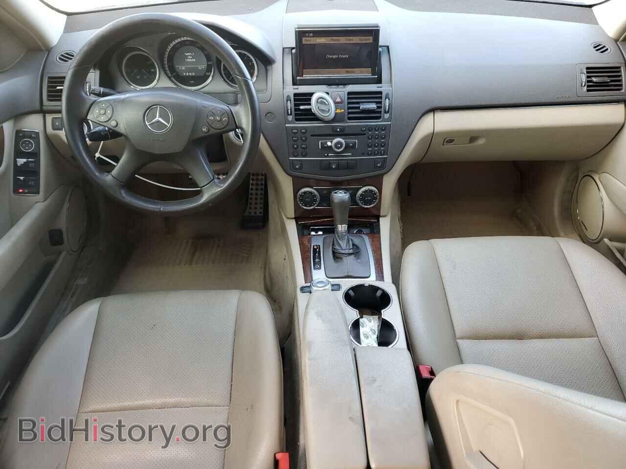 2011 MERCEDES-BENZ C-CLASS - VIN: WDDGF8BB4BF646724 - Фото 8