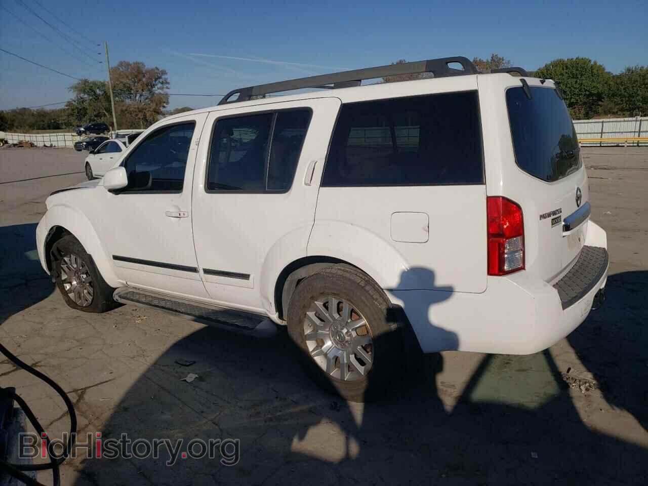2011 NISSAN PATHFINDER - VIN: 5N1AR1NB3BC611714 - Фото 2