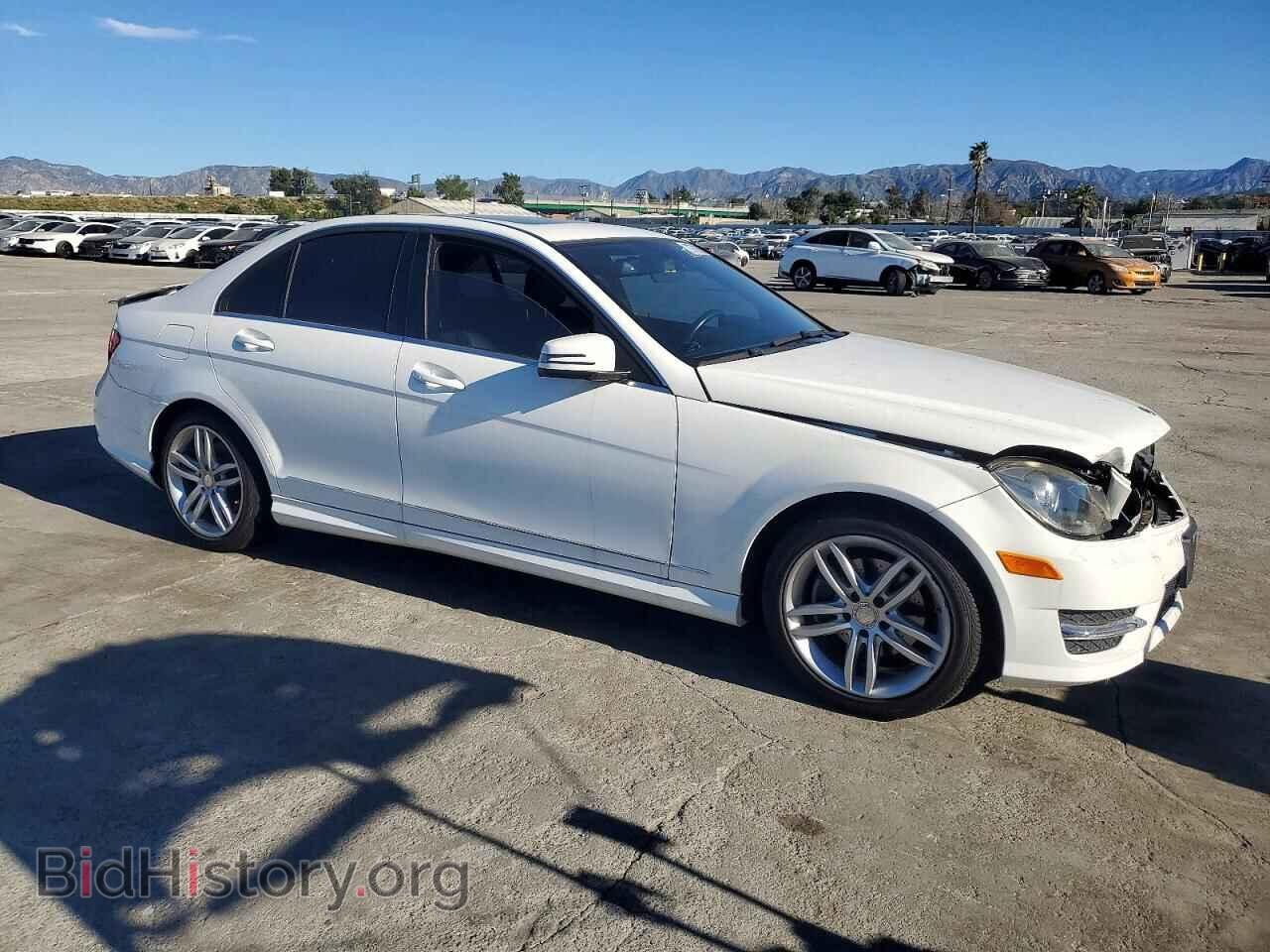 2014 MERCEDES-BENZ C-CLASS - VIN: WDDGF4HB9EA944882 - Фото 4