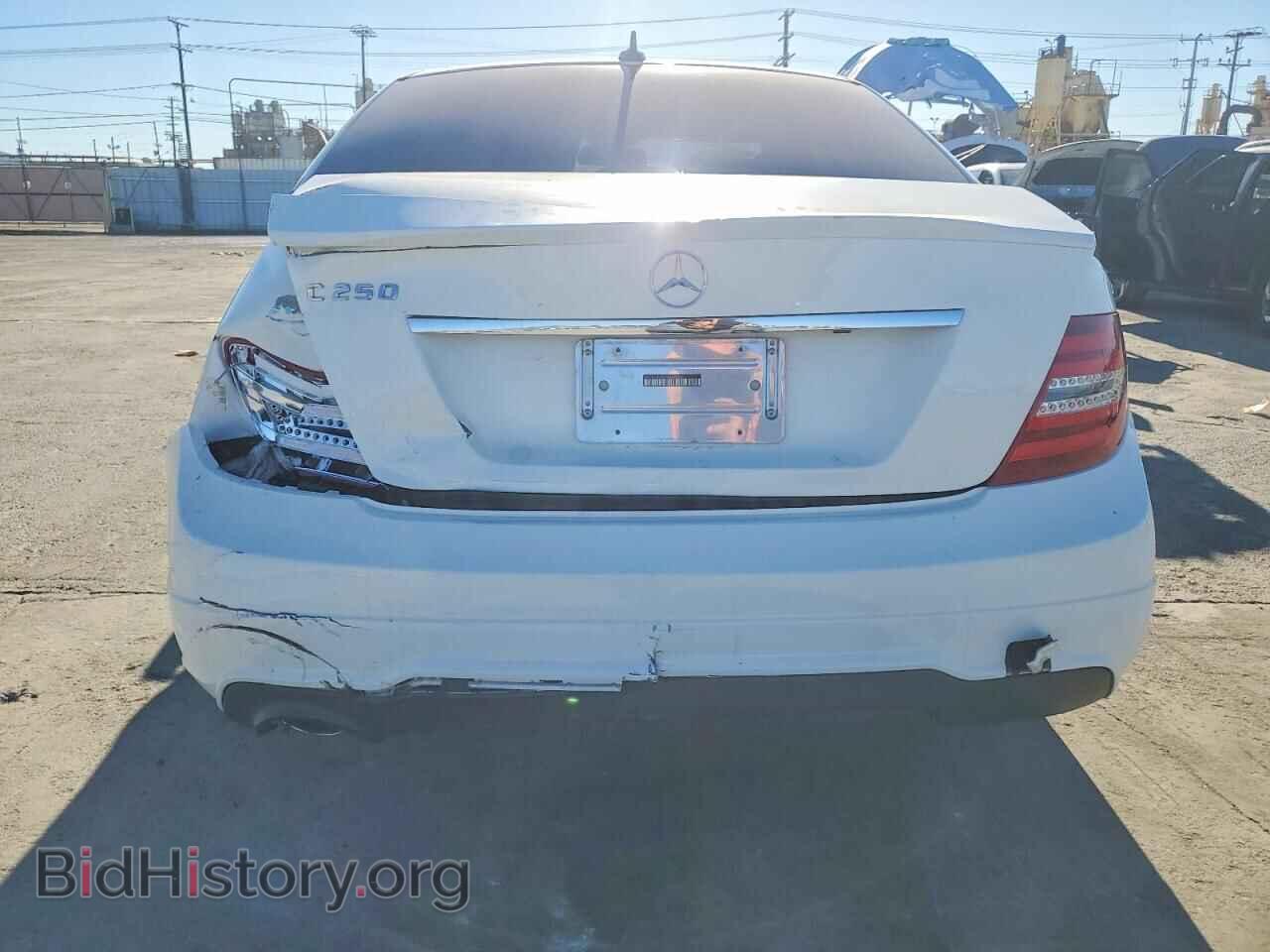 2014 MERCEDES-BENZ C-CLASS - VIN: WDDGF4HB9EA944882 - Фото 6