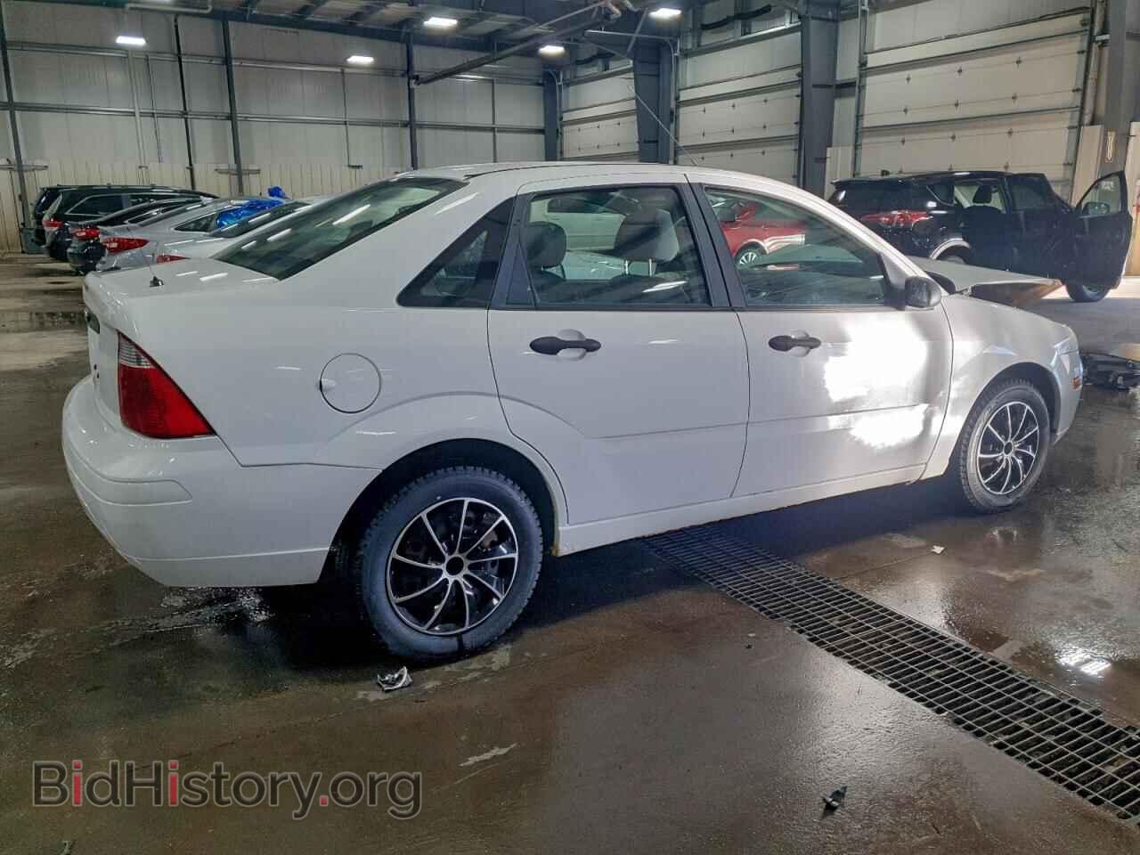 2007 FORD FOCUS - VIN: 1FAHP34N67W152982 - Фото 3