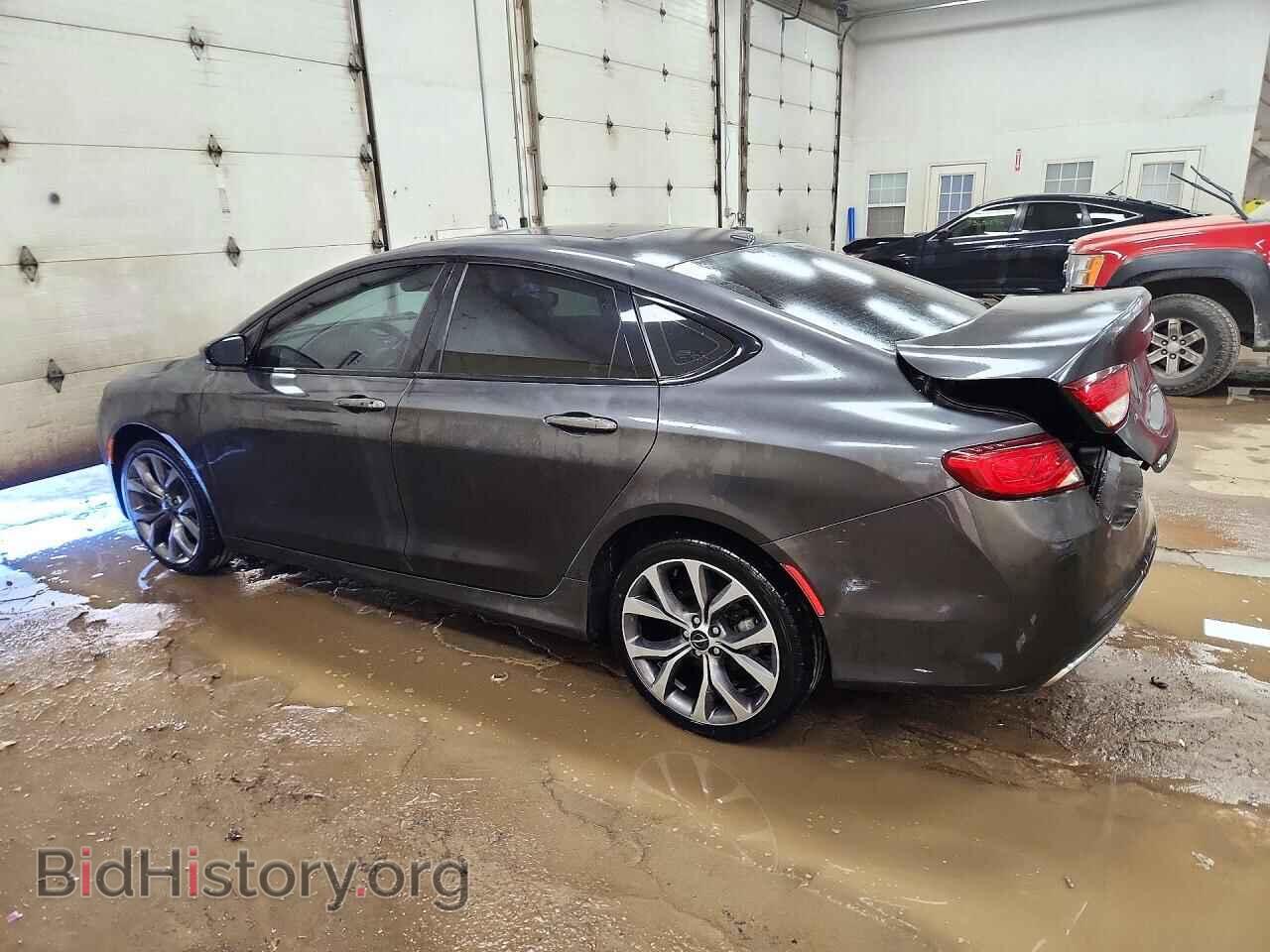 2016 Chrysler 200 (VIN 1C3CCCDG1GN135647) — фото 2 из 14