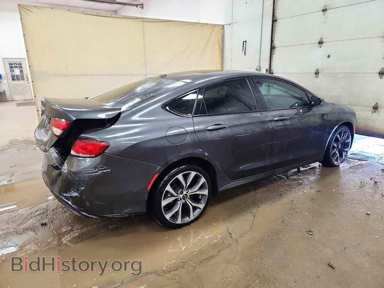 2016 Chrysler 200 (VIN 1C3CCCDG1GN135647) — фото 3 из 14