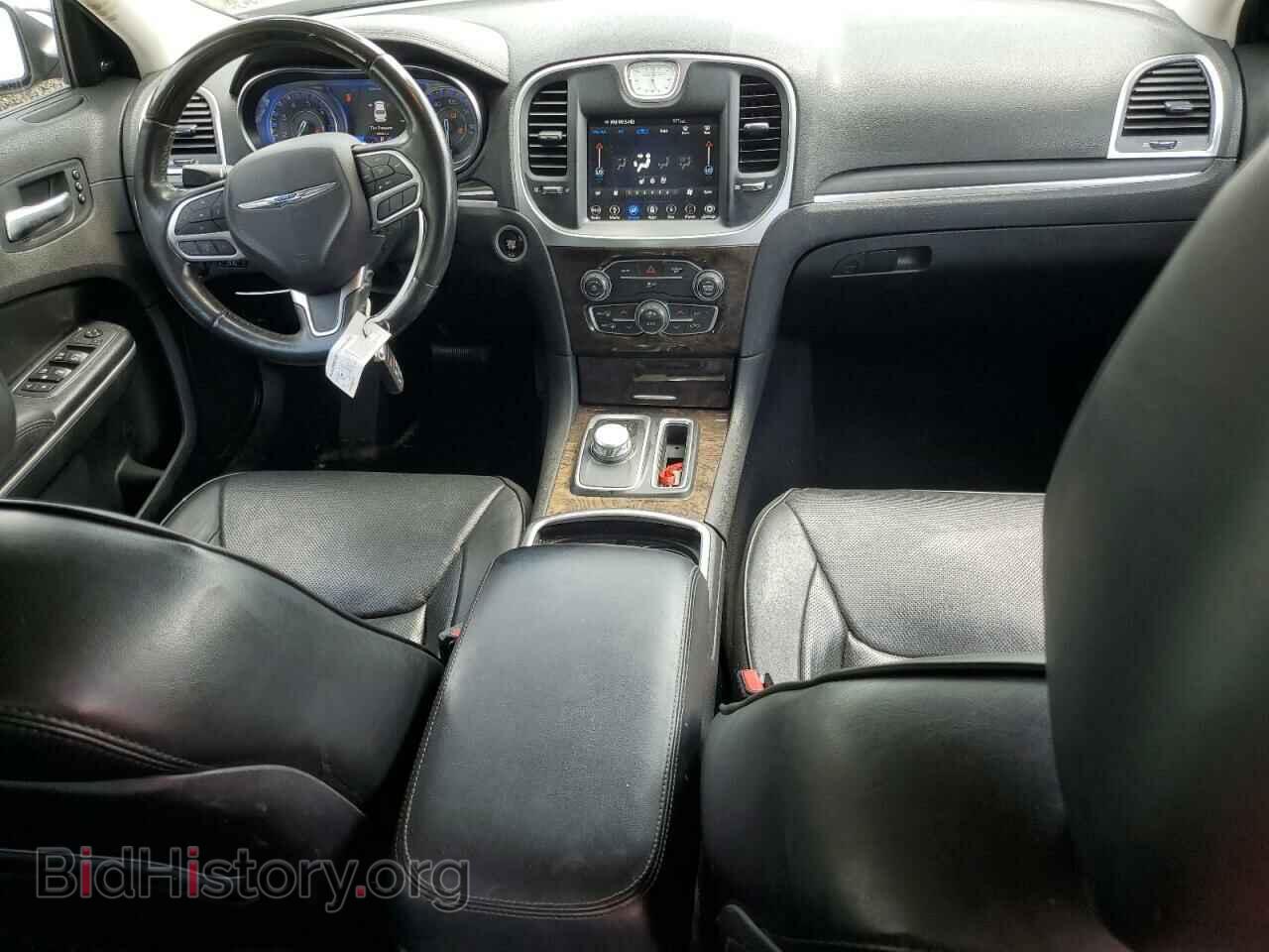 2019 CHRYSLER 300 - VIN: 2C3CCAEG1KH559947 - Фото 8