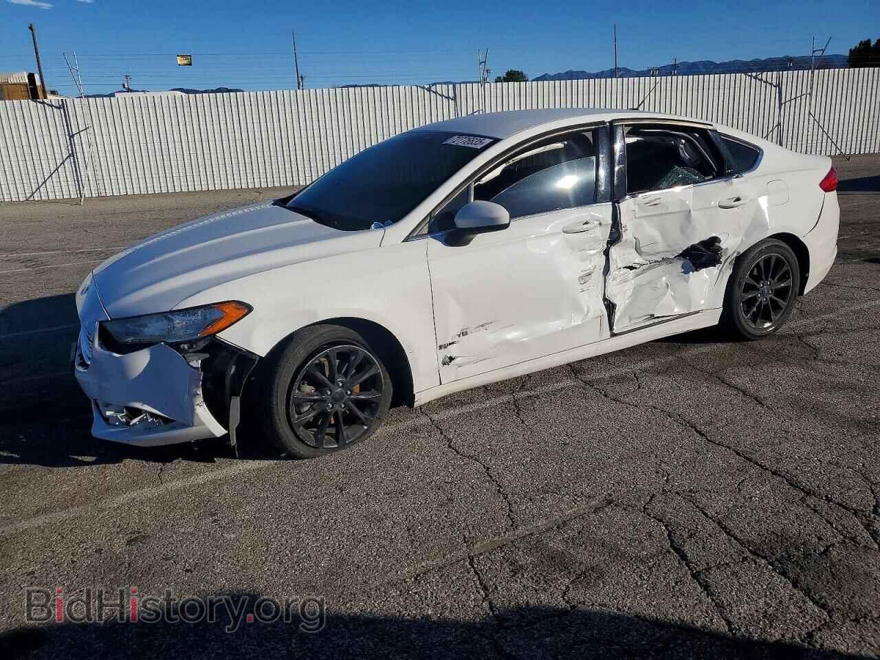 Photo 3FA6P0LU7HR285155 - FORD FUSION 2017