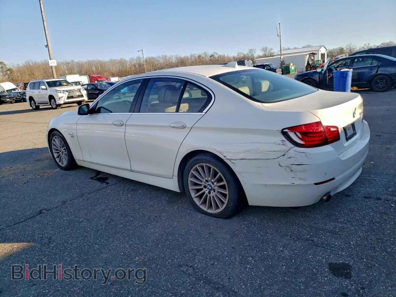 2011 BMW 5 SERIES - VIN: WBAFU7C56BDU54048 - Фото 2