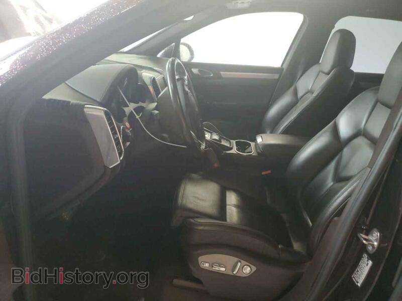 2011 Porsche CAYENNE (VIN WP1AE2A21BLA93581) — photo 7 of 14