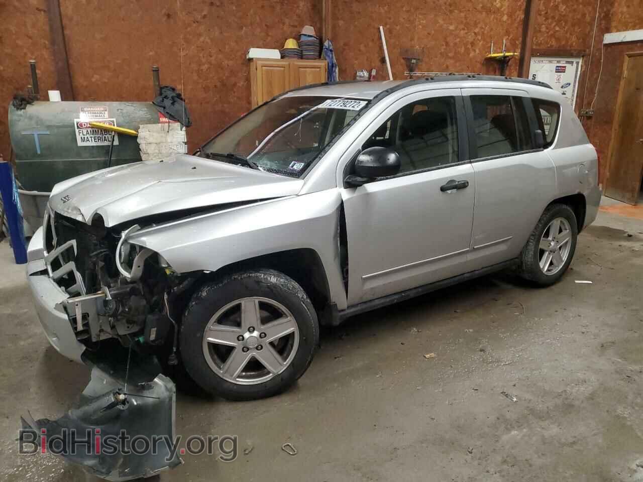 Photo 1J4NF4FB2AD524467 - JEEP COMPASS 2010