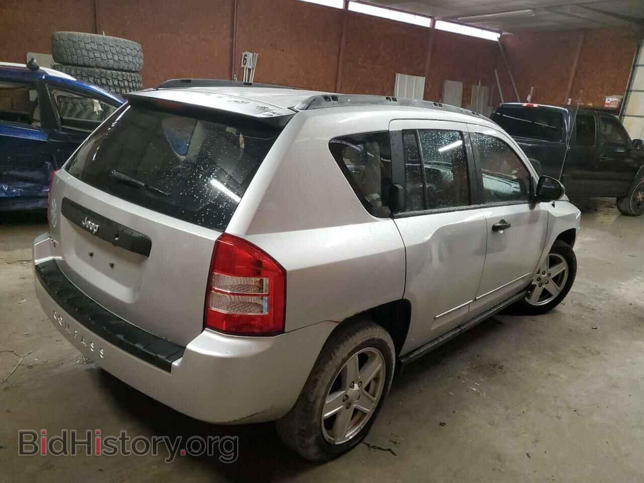 2010 JEEP COMPASS - VIN: 1J4NF4FB2AD524467 - Photo 3