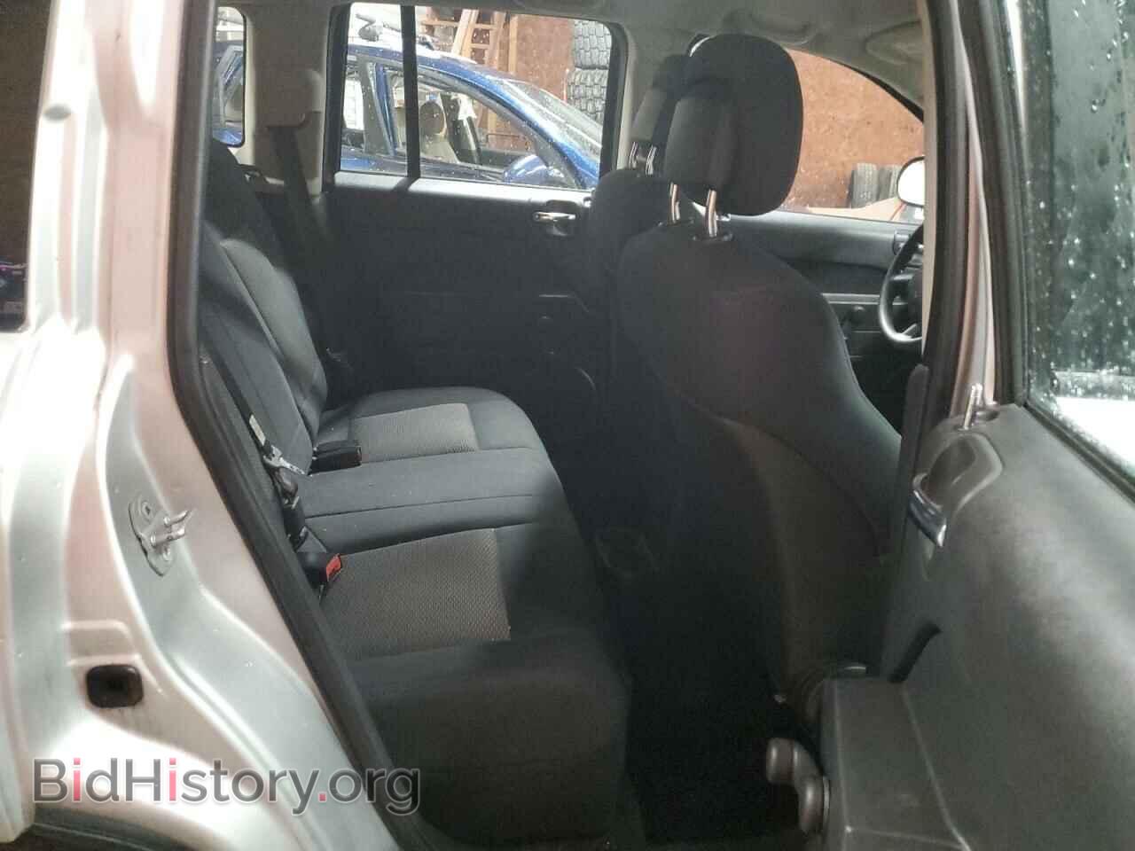 2010 JEEP COMPASS - VIN: 1J4NF4FB2AD524467 - Photo 10