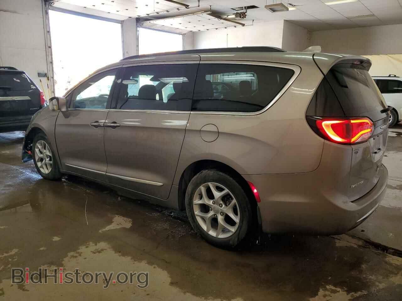 2017 CHRYSLER PACIFICA - VIN: 2C4RC1BG3HR593143 - Photo 2