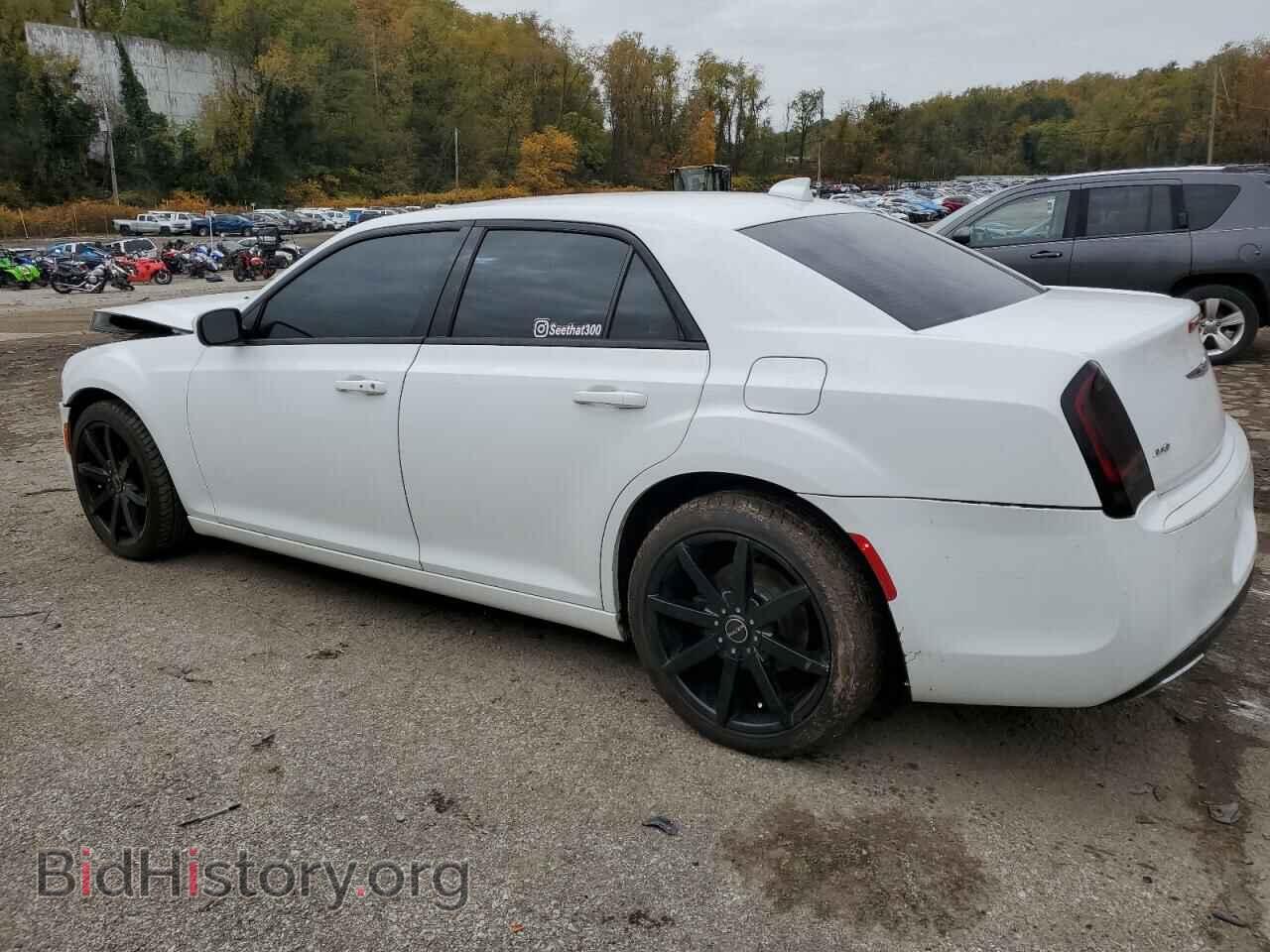 2017 CHRYSLER 300 - VIN: 2C3CCAGG4HH529962 - Фото 2