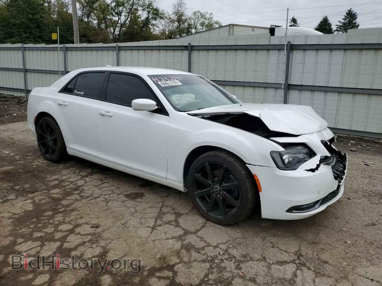 2017 CHRYSLER 300 - VIN: 2C3CCAGG4HH529962 - Фото 4